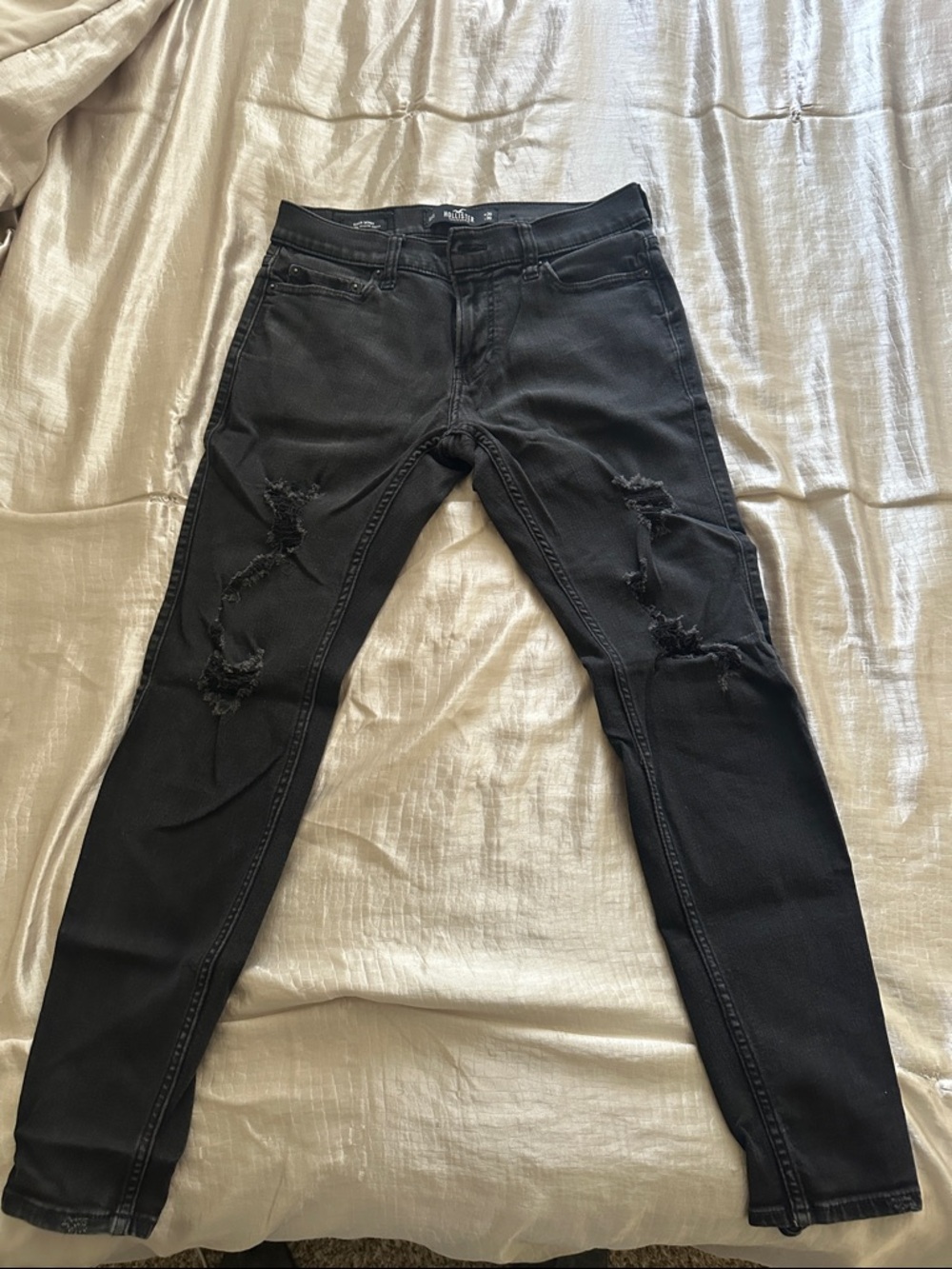Hollister Black Men’s Super Skinny Ripped Jeans